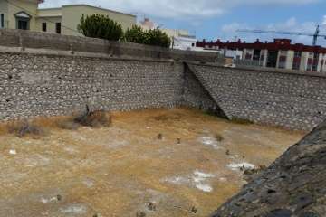 Restos de material con amianto en diversos puntos del municipio (Foto TA)